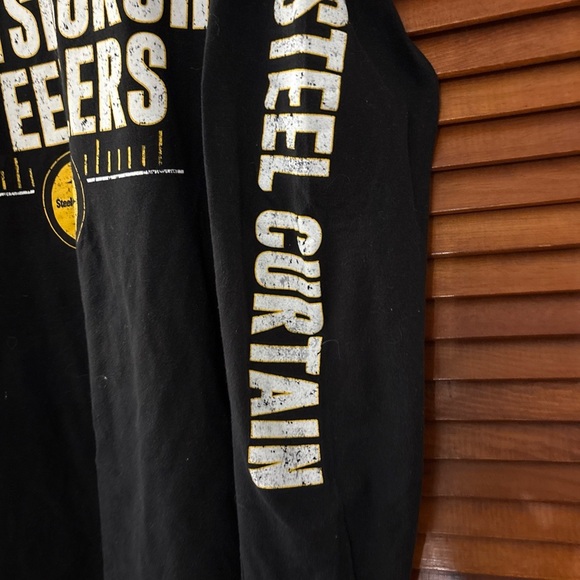 Pittsburgh Steelers Men’s  Black Long Sleeve Shirt - Picture 2 of 5
